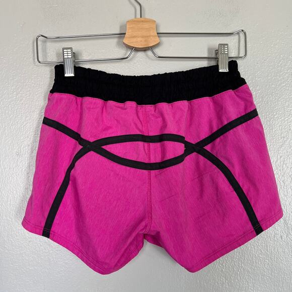 Lululemon Tracker Shorts Paris Pink Black Women's Size 4 Running Gym Activewear - Picture 2 of 11